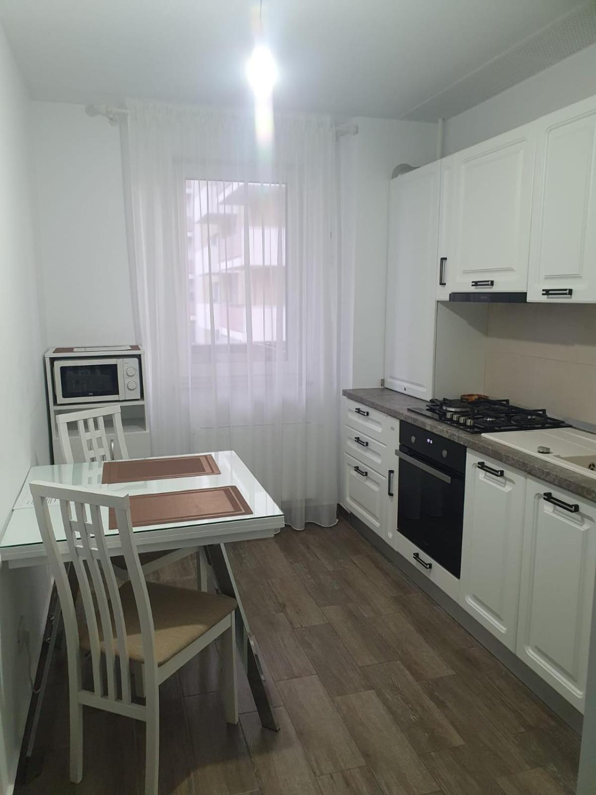 Wonderful Apartment Брашов Екстериор снимка